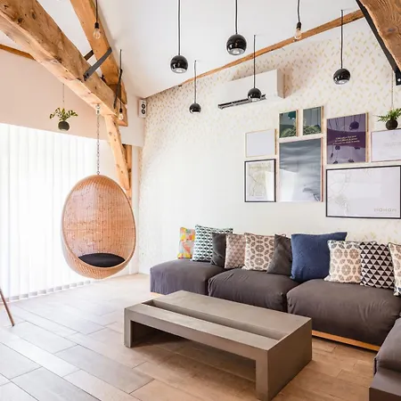 Mohom - Berges Du Rhone Apartment *