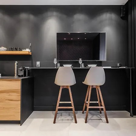 Mohom - Berges Du Rhone Apartment